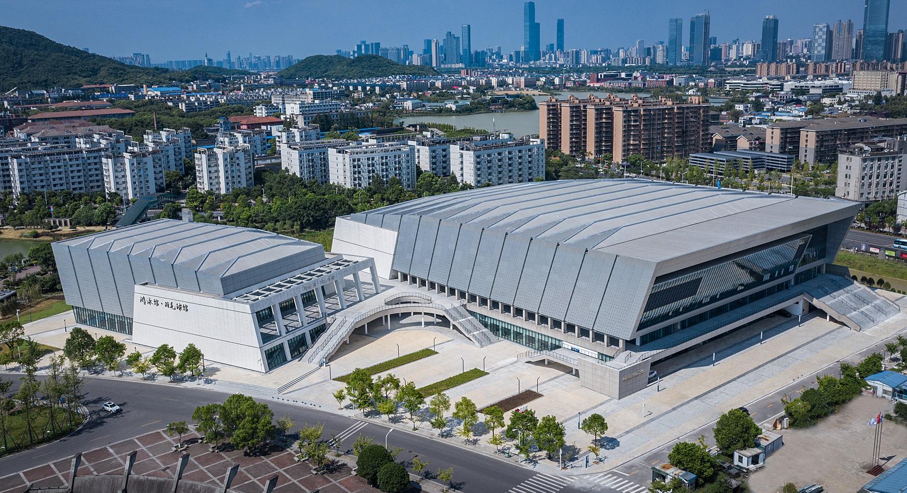 公司承建的中南大學(xué)新校區(qū)體育館（游泳館）建設(shè)工程榮獲兩項(xiàng)（土建、安裝）中國(guó)建設(shè)工程魯班獎(jiǎng)
